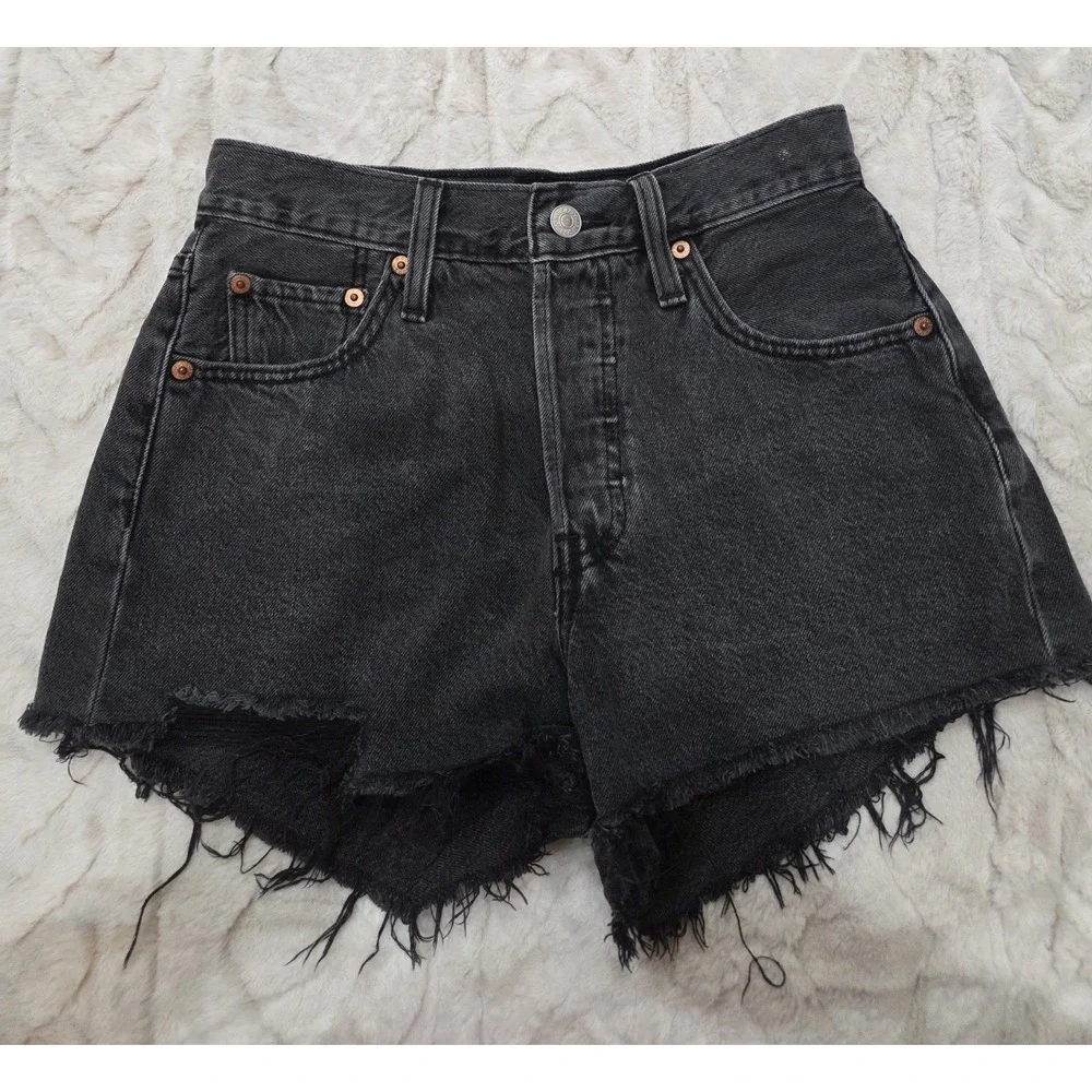 Levi Strauss & Co. 501 Women's Black High Waist Cutoff Denim Shorts W25
